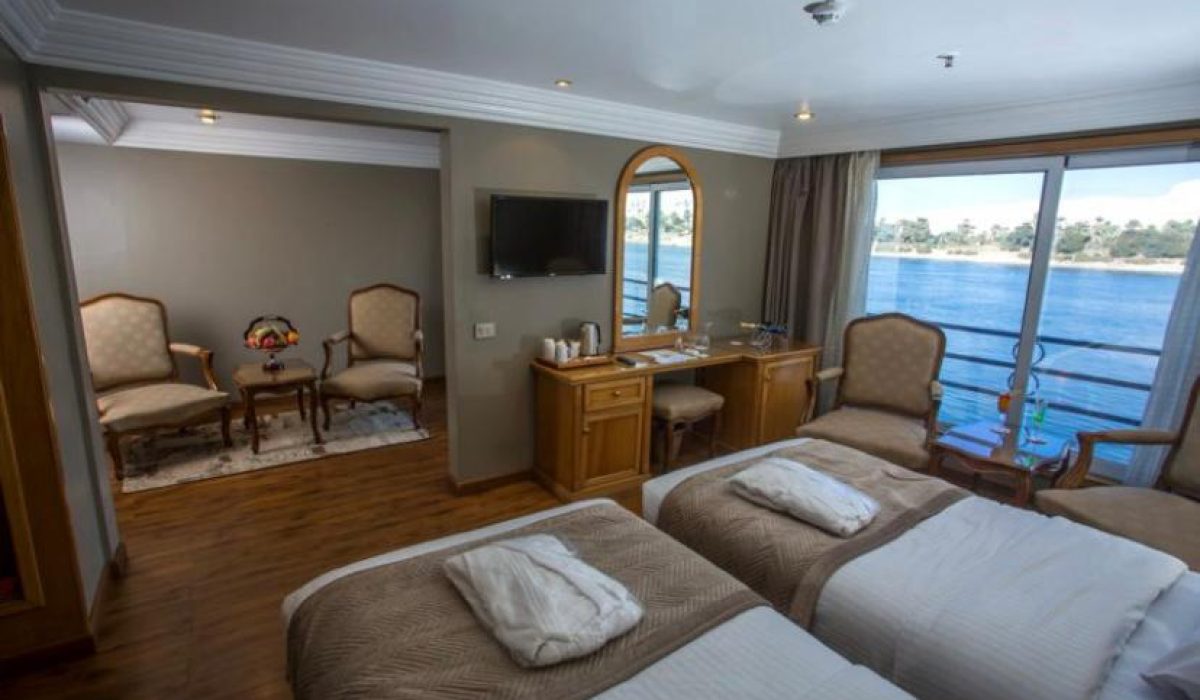 WhatsApp Image 2025-10-23 at 8.42.06 PM (1)