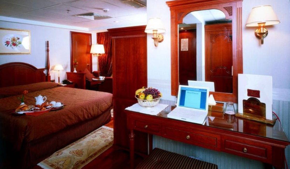 WhatsApp Image 2025-10-23 at 9.31.07 PM (3)