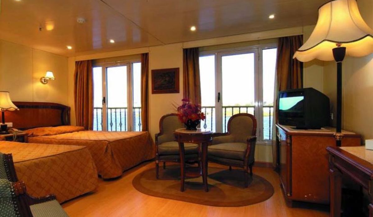 WhatsApp Image 2025-10-23 at 9.48.22 PM (2)