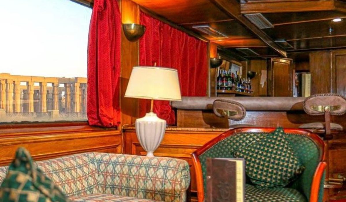 WhatsApp Image 2025-10-24 at 10.50.22 PM (2)