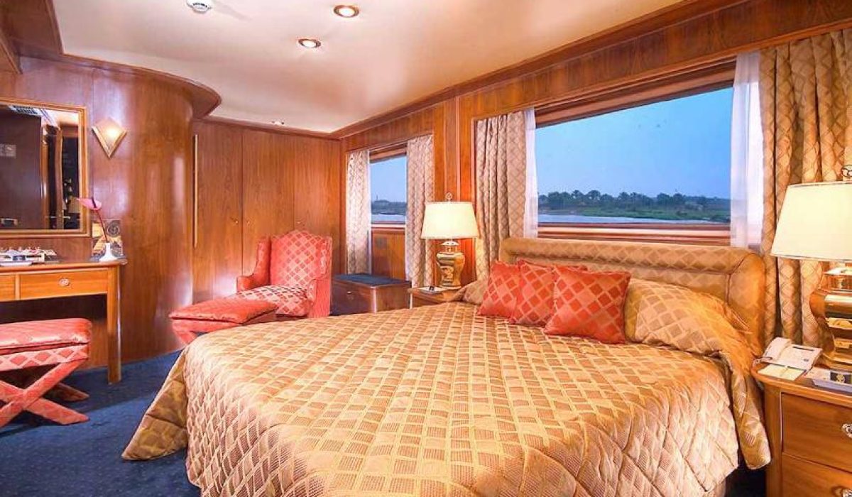 WhatsApp Image 2025-10-24 at 10.50.23 PM (3)