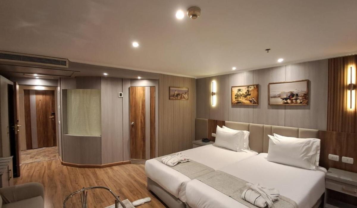 WhatsApp Image 2025-10-24 at 11.18.31 PM (2)