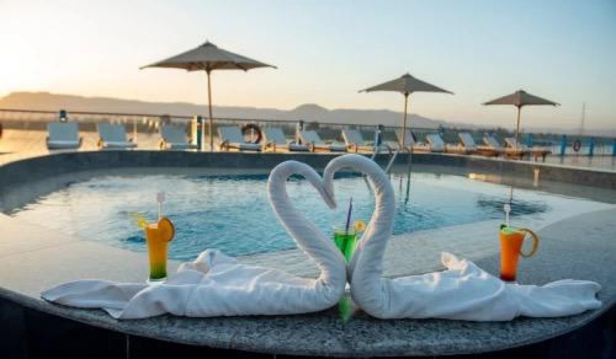 WhatsApp Image 2025-10-24 at 11.25.39 PM (2)