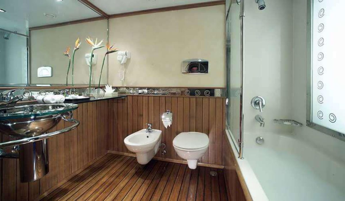 WhatsApp Image 2025-10-24 at 11.25.42 PM (2)