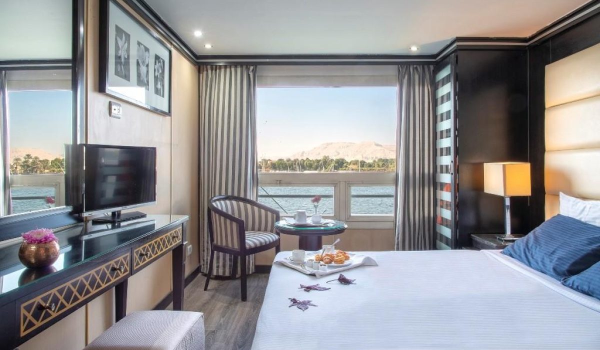 WhatsApp Image 2025-10-24 at 11.33.43 PM (3)