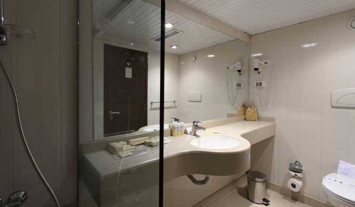 WhatsApp Image 2025-10-25 at 1.59.01 AM