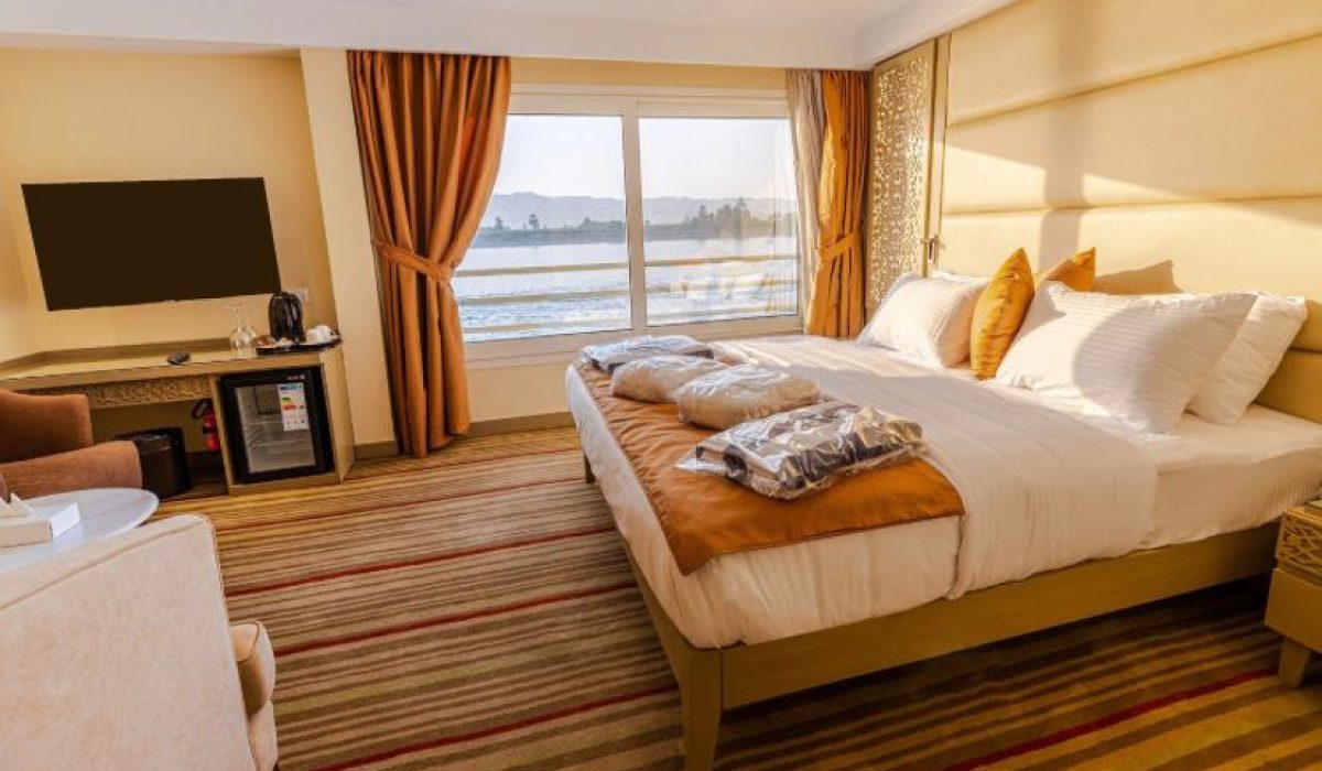 WhatsApp Image 2025-10-25 at 10.54.01 PM