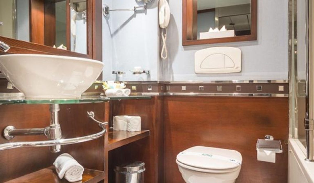 WhatsApp Image 2025-10-25 at 2.28.29 AM