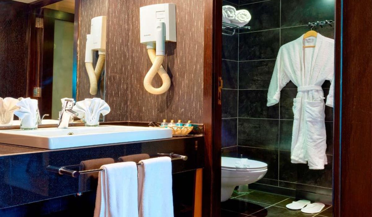 WhatsApp Image 2025-10-25 at 3.20.24 AM (1)