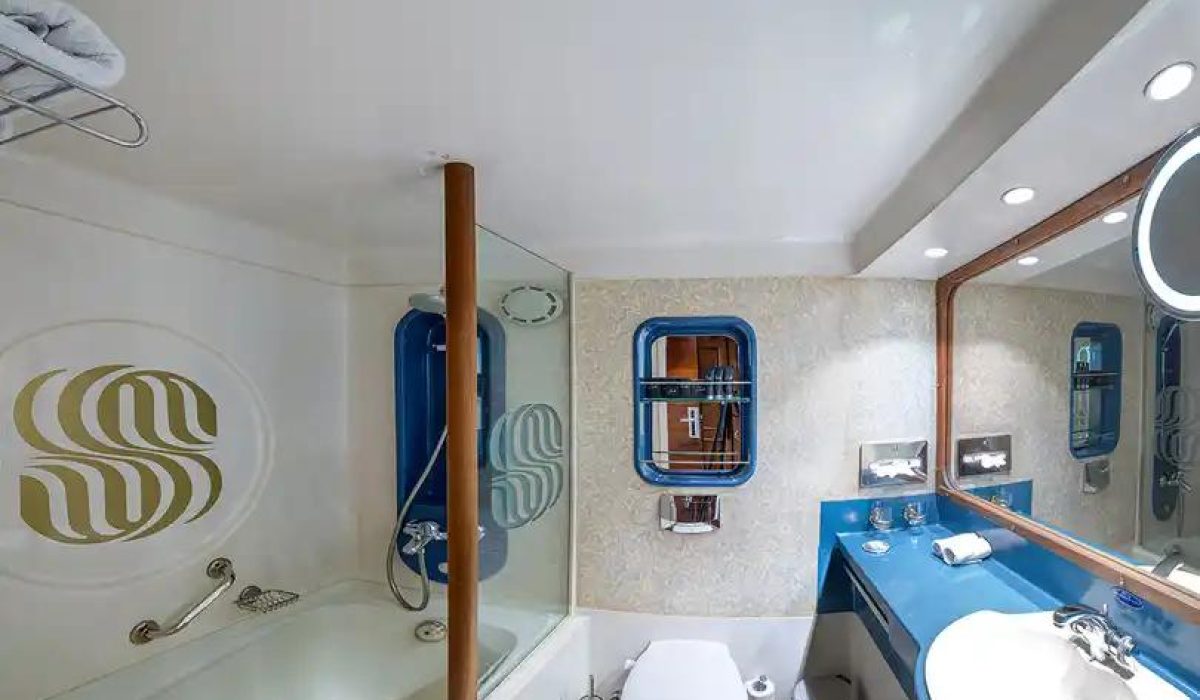 WhatsApp Image 2025-10-25 at 4.08.27 PM