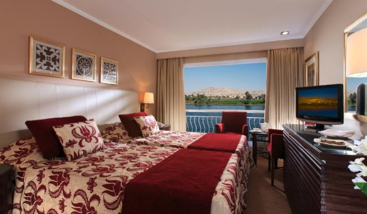 WhatsApp Image 2025-10-25 at 6.52.58 PM (2)