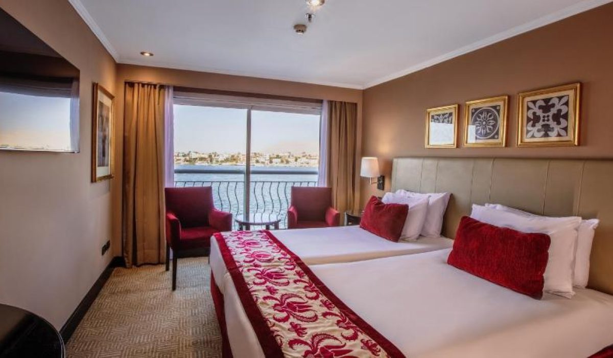 WhatsApp Image 2025-10-25 at 7.04.40 PM