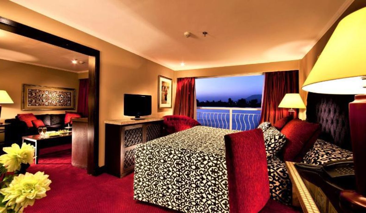 WhatsApp Image 2025-10-25 at 7.04.42 PM (3)