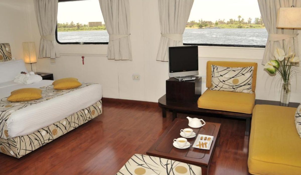 WhatsApp Image 2025-10-25 at 7.15.29 PM (1)