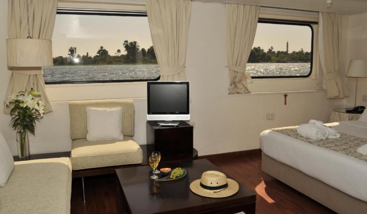 WhatsApp Image 2025-10-25 at 7.15.29 PM