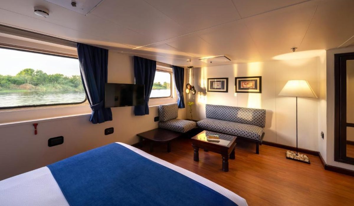 WhatsApp Image 2025-10-25 at 7.15.30 PM (1)