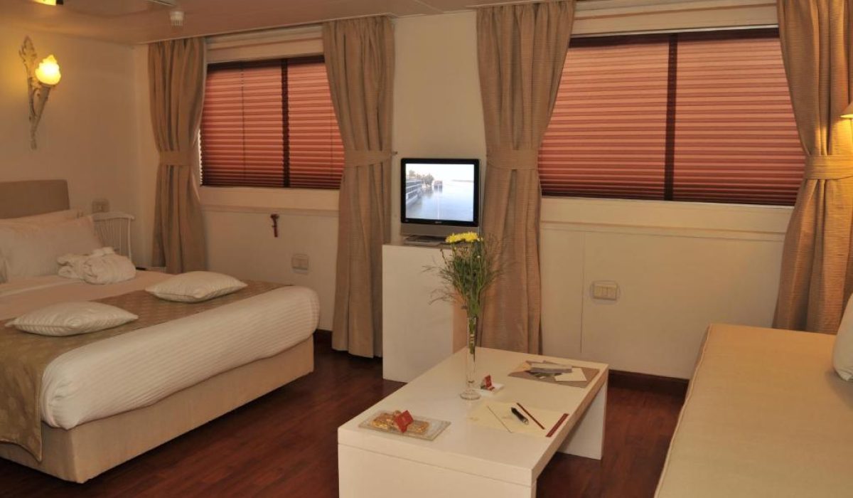 WhatsApp Image 2025-10-25 at 7.15.30 PM