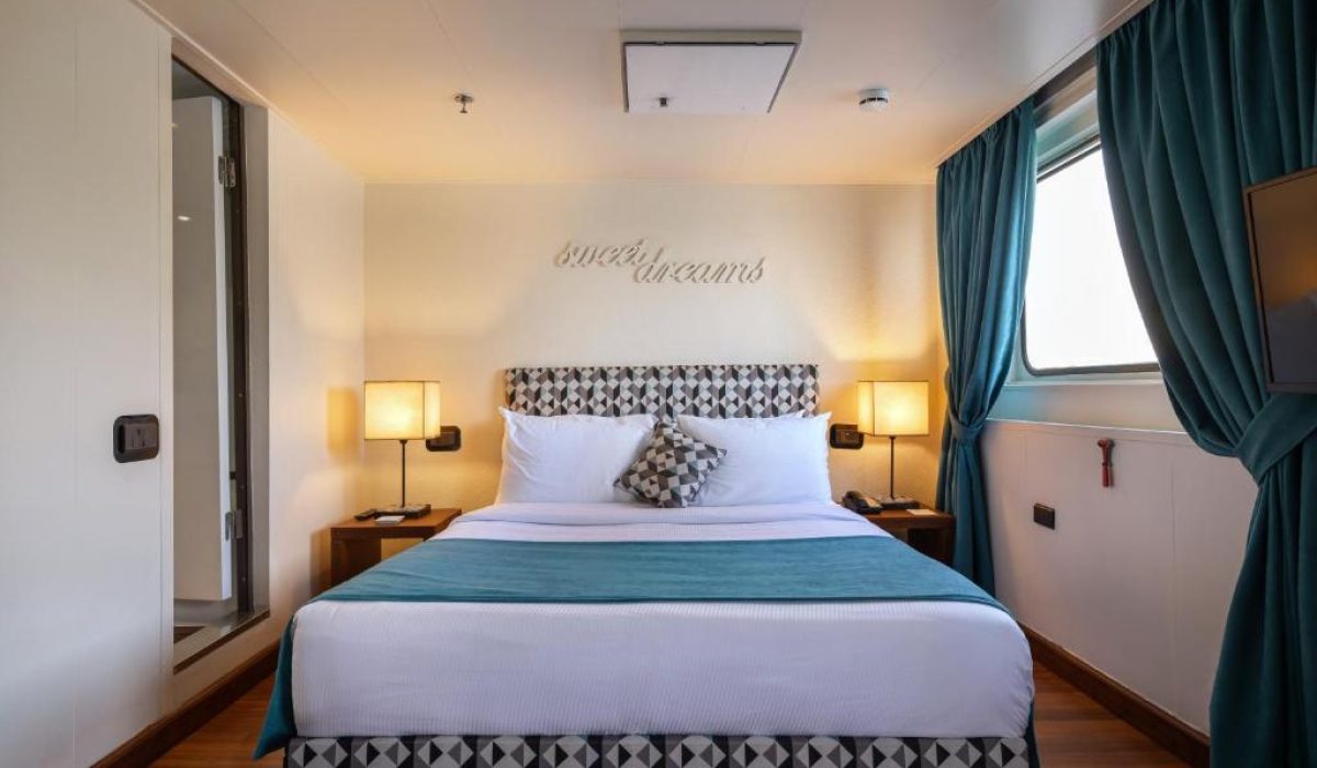 WhatsApp Image 2025-10-25 at 7.15.32 PM