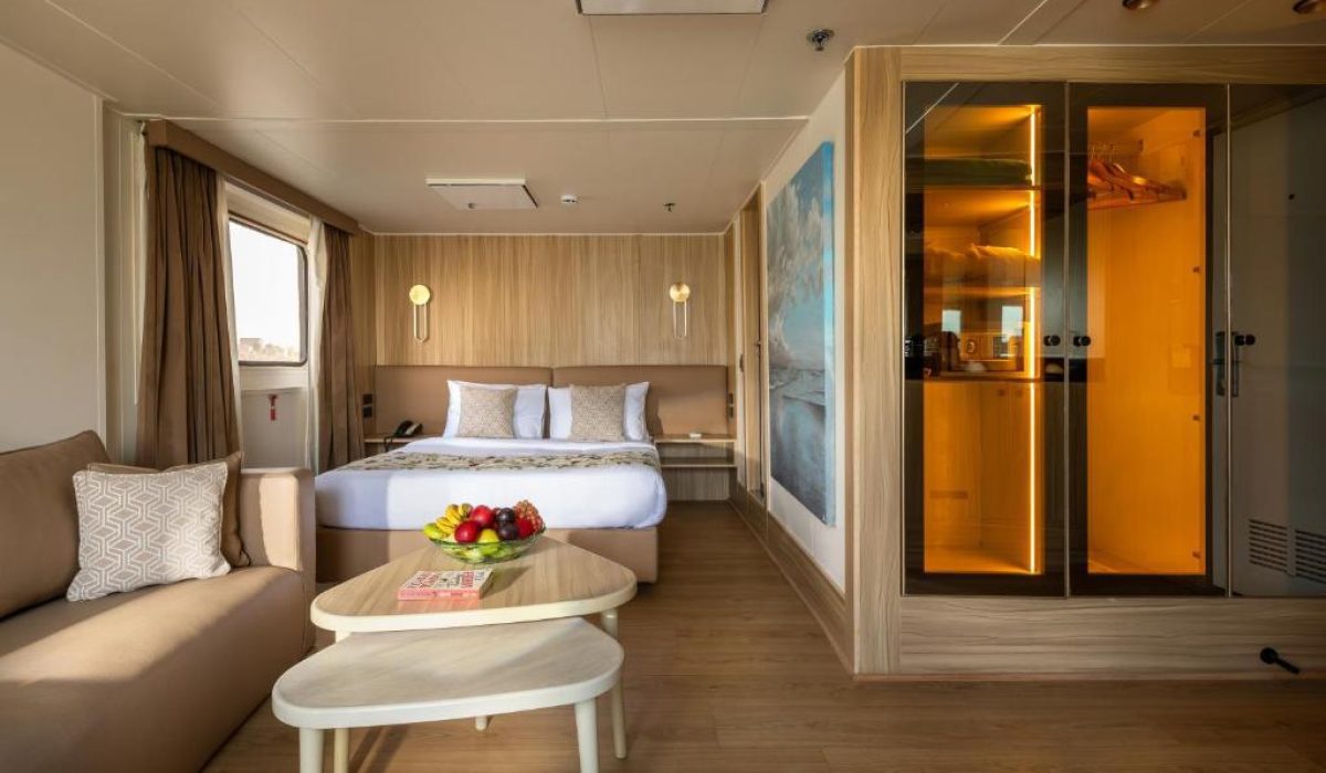 WhatsApp Image 2025-10-25 at 7.15.33 PM