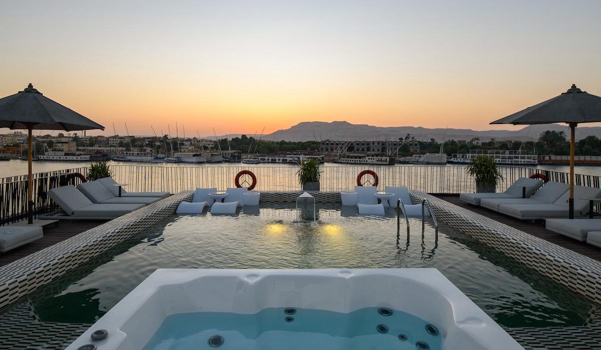 WhatsApp Image 2025-10-25 at 7.29.27 PM (1)