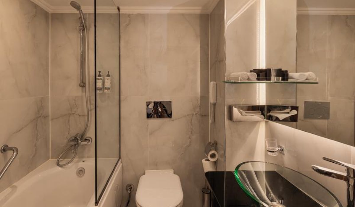 WhatsApp Image 2025-10-26 at 2.07.55 AM